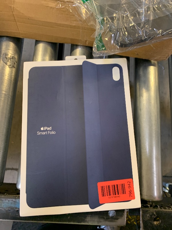 Photo 1 of Apple Smart Folio for iPad Air 10.9" (5th/4th Gen) - Deep Navy