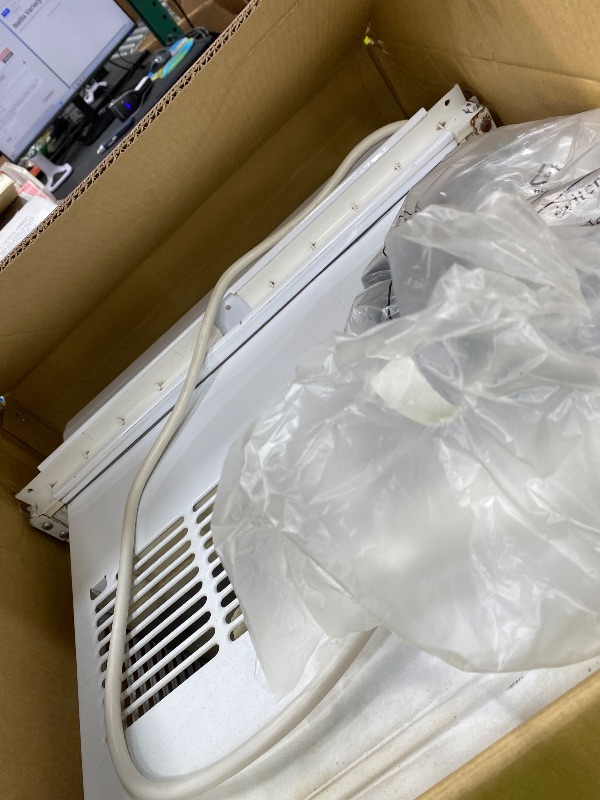 Photo 1 of ***PARTS ONLY***Frigidaire 12,000 BTU Window Air Conditioner with Remote Control, Cools Up to 550 Sq. Ft., Quiet Operation, Eco Mode, 3 Fan Speeds, Auto Restart, White