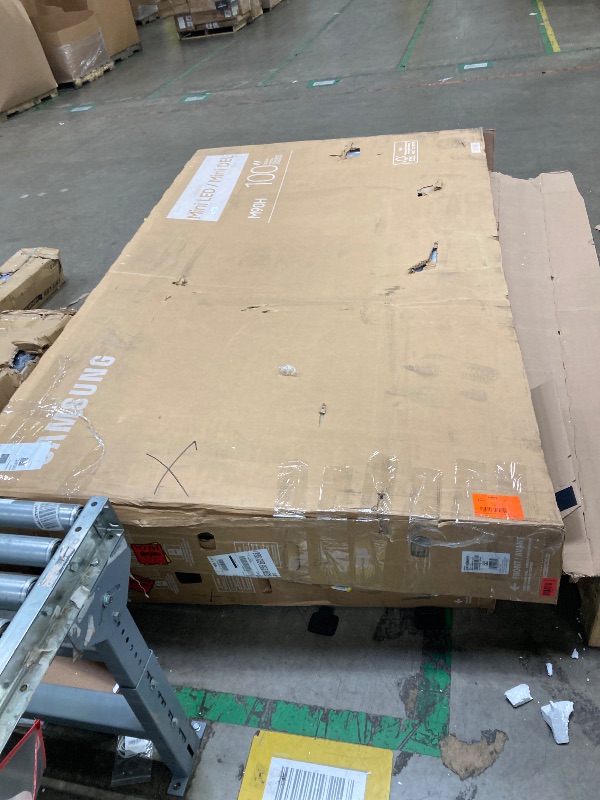 Photo 1 of **********no returns no refunds*******Samsung 100-Inch Class Mini LED M90H Series Samsung Vision AI Smart TV (2026 Model, 100M90H) Mini LED with AI Mode, Supersize Picture Enhancer, Motion Xcelerator 144Hz, Alexa Built-in
