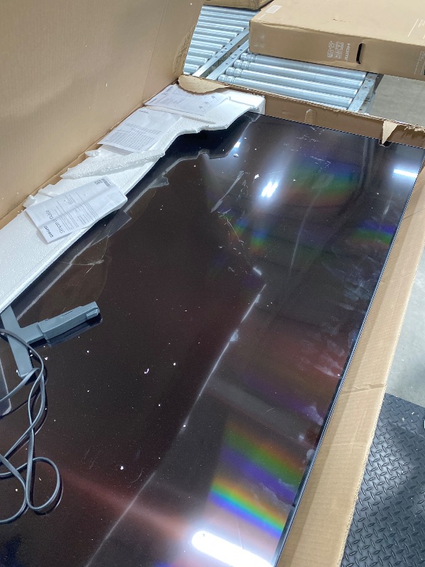 Photo 1 of **** NO RETUN- NO REFOUN**** - *** THE SCREEN IS BROKEN*** Samsung 55-Inch Class Crystal UHD U8000F 4K Smart TV (2025 Model) Endless Free Content, Processor, MetalStream Design, Knox Security, Compatible with Alexa