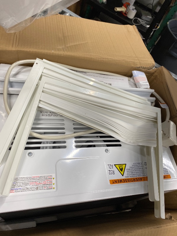 View 3 of ****PARTS ONLY**** 

8000 BTU Window Air Conditioner, Window AC Unit 115V Cools Up to 350 Sq.Ft, Energy Saving with Remote & App Control & Timer, Perfect for Small Bedroom or Living Room, Easy Install Kit