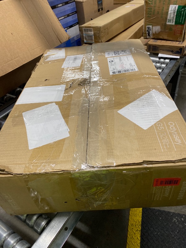 Photo 1 of *****broken screen****
SAMSUNG 32" Odyssey G55C Series QHD 1000R Curved Gaming Monitor, 1ms(MPRT), HDR10, 165Hz, AMD Radeon FreeSync, Eye Care, Glare Free, Sharp Resolution LS32CG550ENXZA