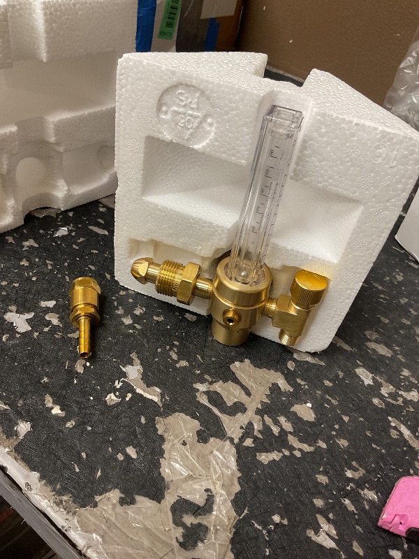 Photo 1 of Argon Pressure Reducer Gas Flowmeter All Brass CGA580 Male Thread Welding Regulator for MIG Welding