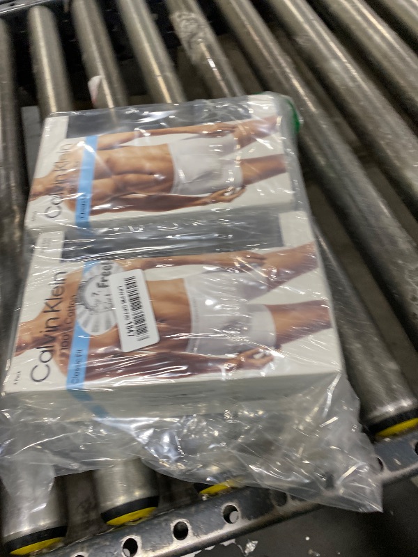 Photo 1 of Calvin Klein Men's Cotton Classics 7-pack Boxer Brief, 7 Black, Medium