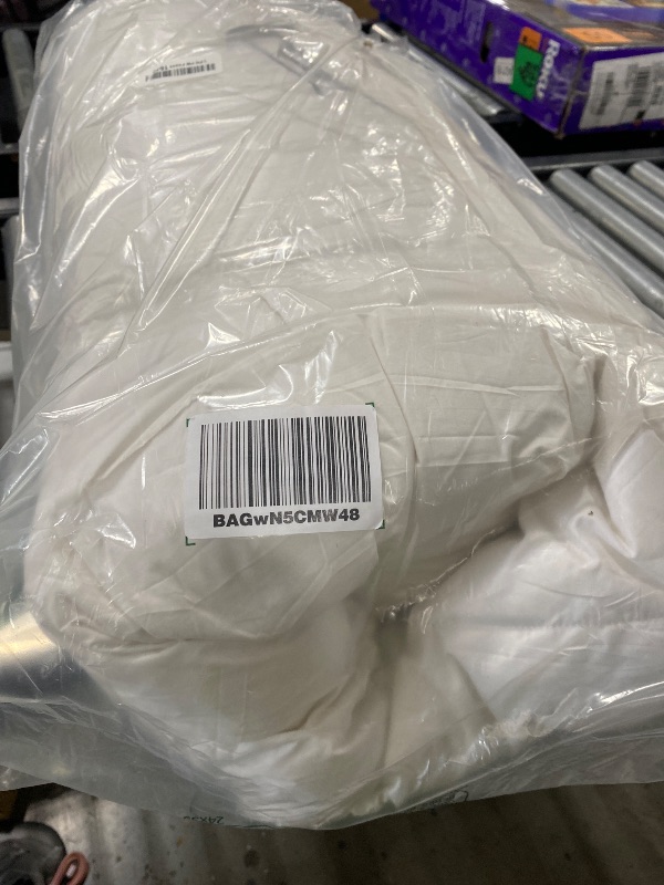 Photo 1 of Goose Down Comforters 100% Cotton Shell King Size Comforter Luxury Duvet Insert, All Season White Bed Comforter Medium Warmth Goose Down Duvet,430 Thread (King 106x90)
