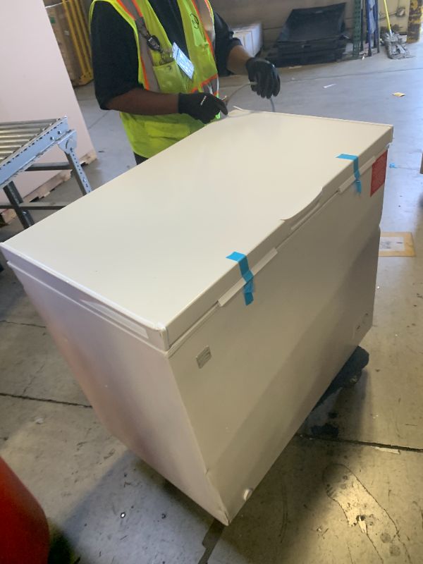 Photo 1 of Kenmore Deep Freezer - Chest Freezer, 1 Basket, Garage Ready, Meat Storage, Front Drain, Congelador For Home, Apartment, Basement, Dorm, Shed, Cottage, Manual Defrost, Stand Up, 8.7 Cubic Feet, White