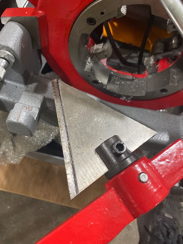 Photo 1 of VEVOR Electric Pipe Threader Machine 900w 2-speed 1/2-4 Inch Threading Cutter With Foot Pedal For Plumbing And Metalworking