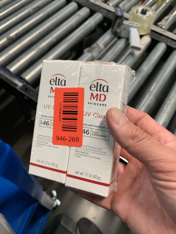 Photo 1 of ***FACTORY SEALED -***EltaMD UV Clear Face Sunscreen SPF 46, Oil Free for Face with Zinc Oxide, Dermatologist Recommended Sunscreen Lotion, For Acne-Prone Sensitive Skin, 1.7 oz Pump (Pack of 2)