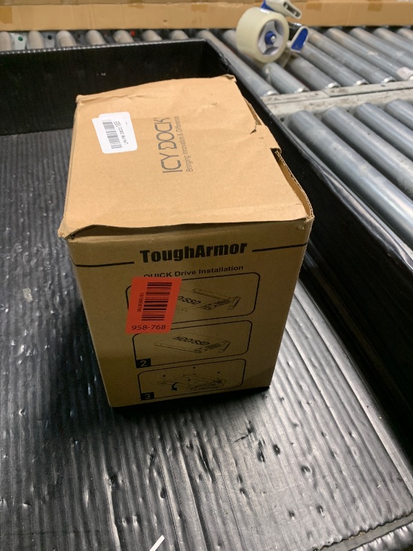 Photo 1 of ***DAMAGED - SEE NOTES/PICTURES***

ICY DOCK Full Metal 16 x 2.5 SAS/SATA HDD/SSD Mobile Rack Enclosure for 2 x 5.25 Bay (4 x MiniSAS HD) | ToughArmor MB516SP-B
