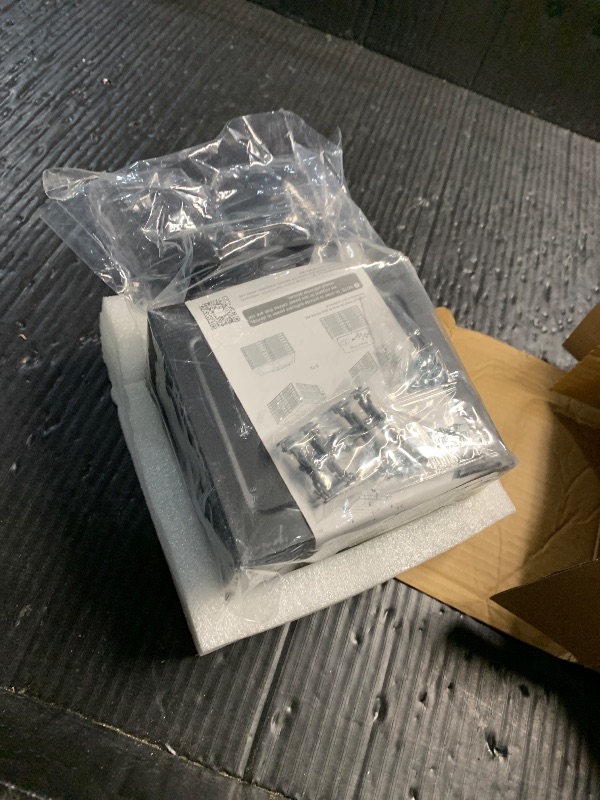 Photo 1 of ***DAMAGED - SEE NOTES/PICTURES***

ICY DOCK Full Metal 16 x 2.5 SAS/SATA HDD/SSD Mobile Rack Enclosure for 2 x 5.25 Bay (4 x MiniSAS HD) | ToughArmor MB516SP-B