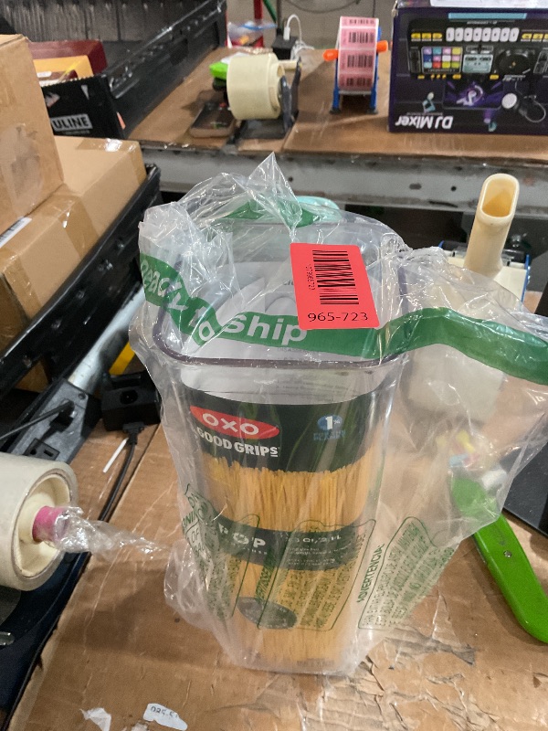 Photo 1 of ***MISSING LID***
OXO Good Grips POP Container - Airtight Food Storage - Small Square Tall 2.3 Qt Ideal for spaghetti, linguini and lasagna