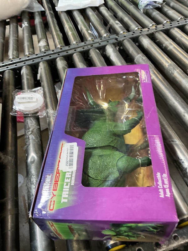 Photo 1 of Beasts of The Mesozoic: Adult Triceratops horridus (Steelhorn Limited Edition) 1:18 Scale Figure