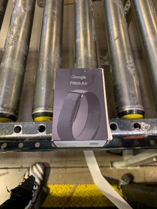 Photo 1 of Google Fitbit Air - Screenless Activity Tracker with Fitness, Heart Rate, and Sleep Tracking - Personalized AI-Powered Coaching - Up to 7 Days’ Battery Life - Works with iOS and Android - Obsidian