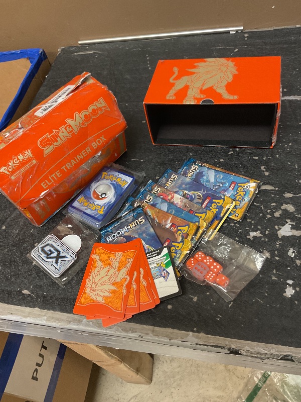 Photo 1 of Pokemon TCG: Elite Trainer Box Sun & Moon (Solgaleo)