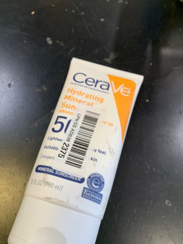 Photo 1 of CeraVe 100% Mineral Sunscreen SPF 50 with Zinc Oxide & Titanium Dioxide, Hyaluronic Acid & Ceramides, Oil Free & Non-Greasy, Hydrating Mineral Sunscreen For Body, 5 oz