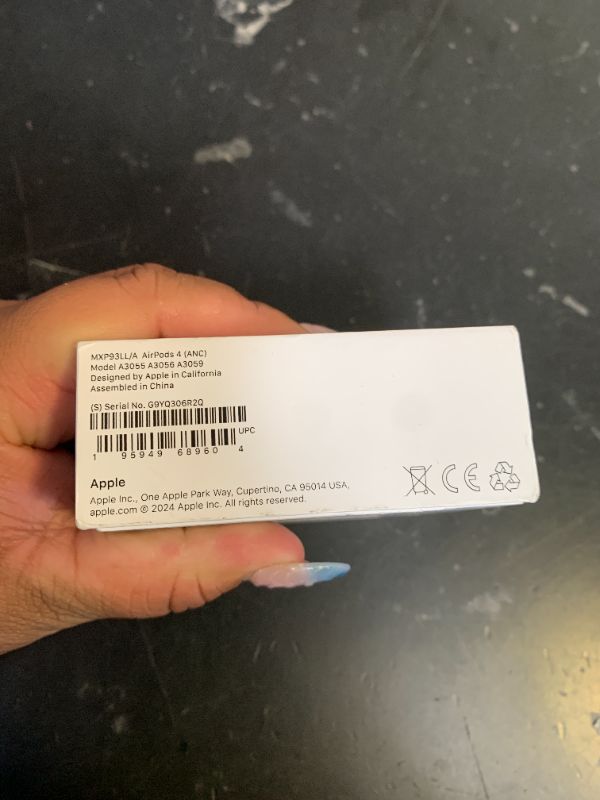 Photo 1 of Apple AirPods 4 Wireless Earbuds
