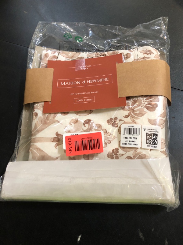 Photo 1 of Maison d' Hermine Table Cloth Round Table 100% Cotton 69 Inches Fall Tablecloth Reusable Everyday Use for Thanksgiving Christmas Decorations Dining Farmhouse Party (Allure)