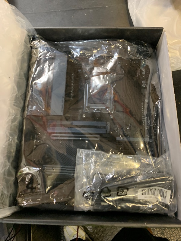 Photo 1 of GIGABYTE B650 AORUS Elite AX V2 AMD AM5 ATX Motherboard, Support Ryzen 9000/8000/7000 Series, DDR5, 12+2+2 Power Phase, PCIe 5.0 M.2, USB-C 3.2 Gen 2, WIFI6E, 2.5 GbE, EZ-Latch, Q-Flash, RGB Fusion
