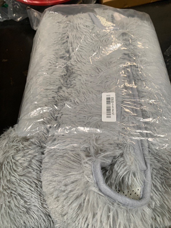 Photo 1 of Merelax Modern Soft Fluffy Large Shaggy Rug for Bedroom Livingroom Dorm Kids Room Indoor Home Decorative, Non-Slip Plush Furry Fur Area Rugs Comfy Nursery Accent Floor Carpet 4'x6' Grey