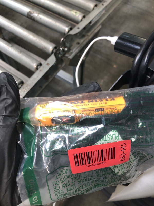 Photo 1 of ****It's just the pencil.****
Klein Tools NCVT1XTKIT Non-Contact Low Voltage Tester Pen and GFCI Outlet Premium Test Kit, 70V to 1000V AC, Detects Common Wiring Problems