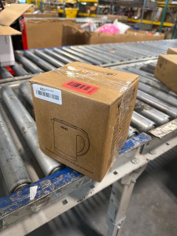 Photo 1 of [UNTESTED] RHD 0.5L Small Portable Electric Kettles for Boiling Water, Stainless Steel Travel Kettle, 600W Fast Boil Teapot, Auto Shut-Off, Tea Kettle & Hot Water Boiler Perfect For Travel, Coffee, Tea (Green)