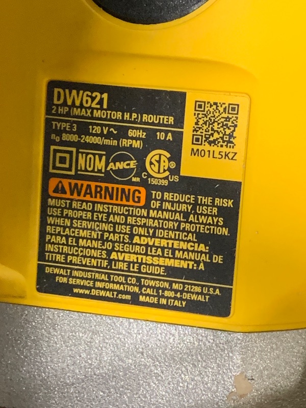 Photo 1 of **KNOB IS DAMAGED**
DEWALT Router, Plunge Base, 10-Amp, 2 HP (DW621)