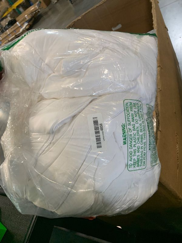 Photo 1 of ****SIMILAR PRODUCT*** Globon Cooling Comforter King Size, Lightweight Summer Comforter for Hot Sleepers,Ultra Soft Bamboo Viscose Fabric, Breathable & Moisture Wicking,Soy Fiber Blend Fill, White