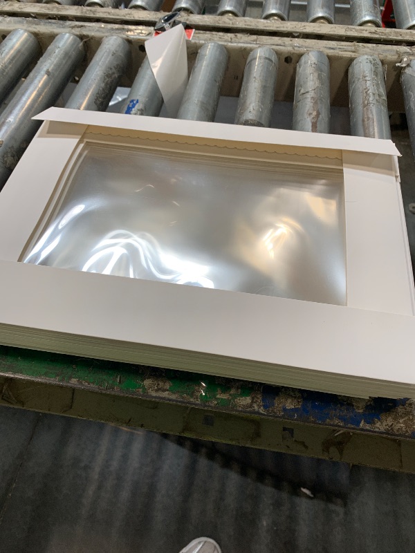 Photo 1 of ***similar item*** Moretoes 40pcs Large Bakery Boxes, 16x11x2.5 Inches Auto-Popup Cookie Boxes with Window for Donuts, Treats, Pastries, Pies, Muffins, Chocolate Covered Strawberries