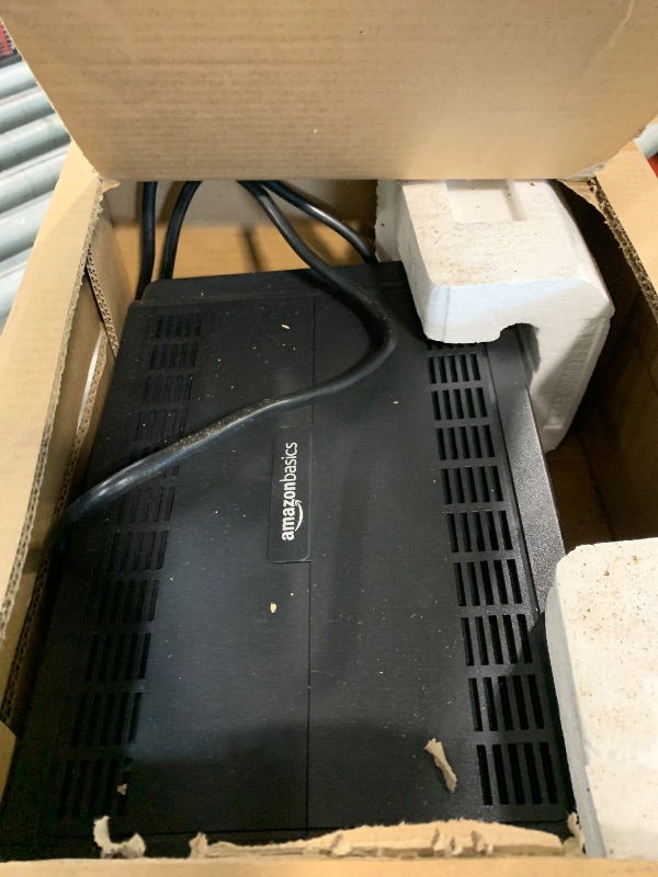 Photo 1 of ** UNCLEAN**Amazon Basics UPS Battery Backup & Surge Protector, 1500VA/900W, 10 Outlets, Line Interactive Uninterruptible Power Supply with Sinewave Technology, Black