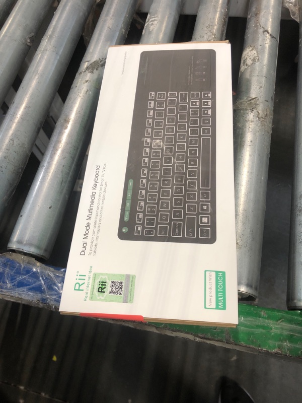 Photo 1 of (Dual Mode) Rii RT518S Wireless and Bluetooth 2-LED Color Backlit Multimedia Keyboard with Multi-Touch Big Size Trackpad,Rechargable Keyboard for Android TV Box,PC,Tablets,Smart TV, HTPC, IPTV,Windows