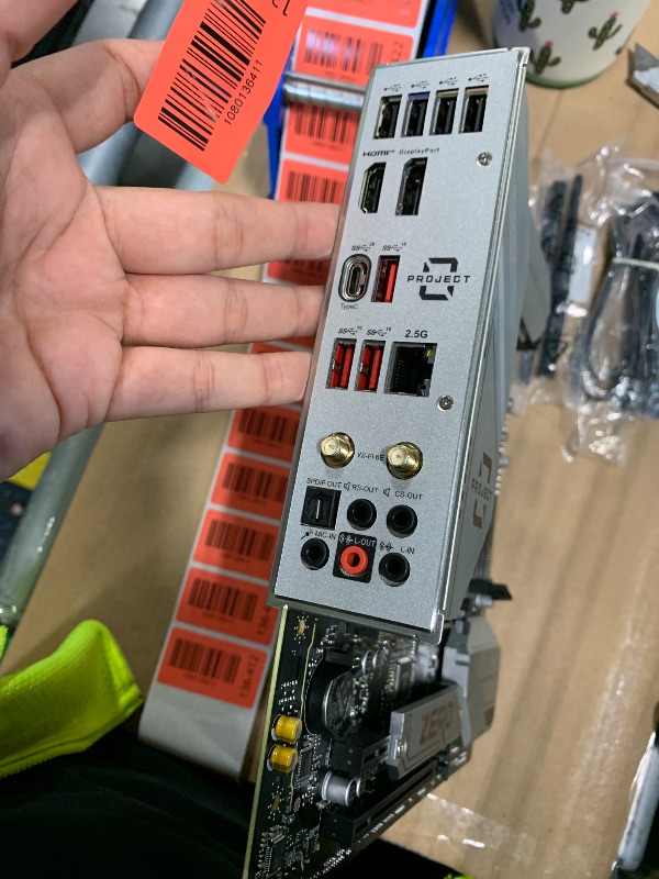 Photo 1 of ***Bent pins*** MSI B760M Project Zero Gaming Motherboard (Support 14th/13th/12th Gen Intel Processors, LGA 1700, DDR5, PCIe 5.0, M.2 Slots, 2.5Gbps LAN, USB 3.2 Gen2, HDMI/DP, Wi-Fi 6E, Bluetooth 5.3, mATX)