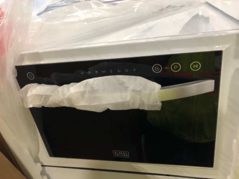 Photo 1 of [USED] [NONFUNCTIONAL] BLACK+DECKER BCD6W 6 Place Setting ENERGY STAR Portable Compact Countertop Dishwasher