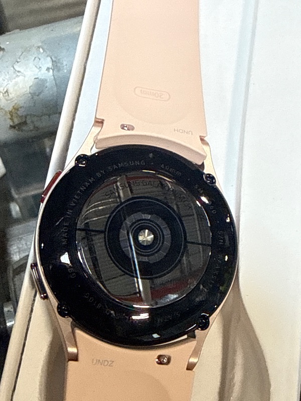 Photo 1 of ** DOES NOT HAVE A CHARGER**Samsung Galaxy Watch 4 40mm Bluetooth Smartwatch with ECG Heart Rate Monitor, Tracker for Health, Fitness, Running, Sleep Tracking, GPS Fall Detection, US Version, SM-R860NZDAXAA, Pink Gold
