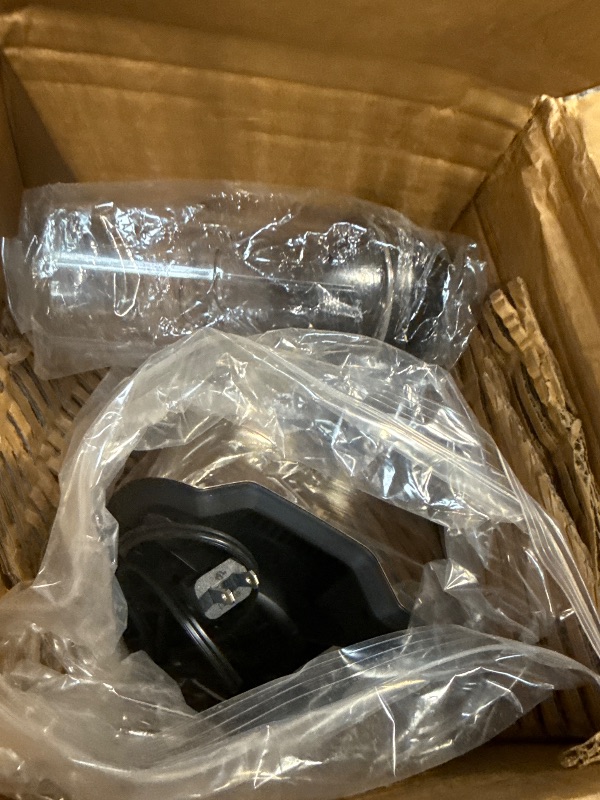 Photo 1 of ** sold as so no refund/return**
Oster Pro 1200 Smoothie Blender with Glass Jar & 24oz To-Go Cup, Countertop Kitchen Blender with 7 Speeds, 1200W Power, Brushed Nickel
**MISSING PARTS, VIEW PHOTOS**
