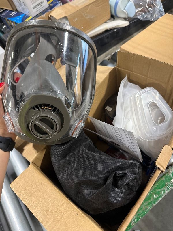 Photo 1 of ***SIMILAR ITEM 2PACK***MOARON Reusable Half Facepiece, Half Facepiece with Goggle, Protection from Dust and Organic Vapors, for Painting, Sanding, Polishing, Spraying, Decorating
