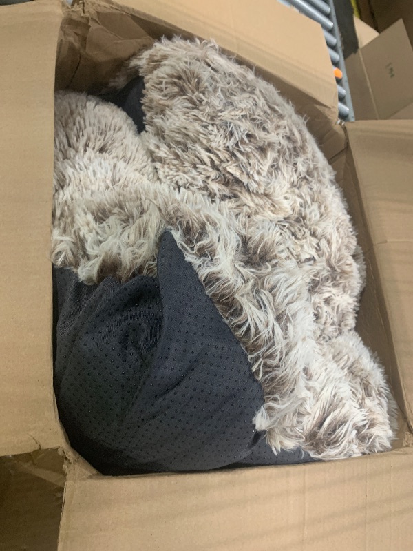 Photo 1 of ****USED***EHEYCIGA Fluffy Dog Crate Bed for Extra Large Dogs, Plush Faux Fur Crate Pad, Calming Anti Anxiety XL Dog Bed, Washable Soft Warm Crate Mat with Non-Slip Bottom, Taupe