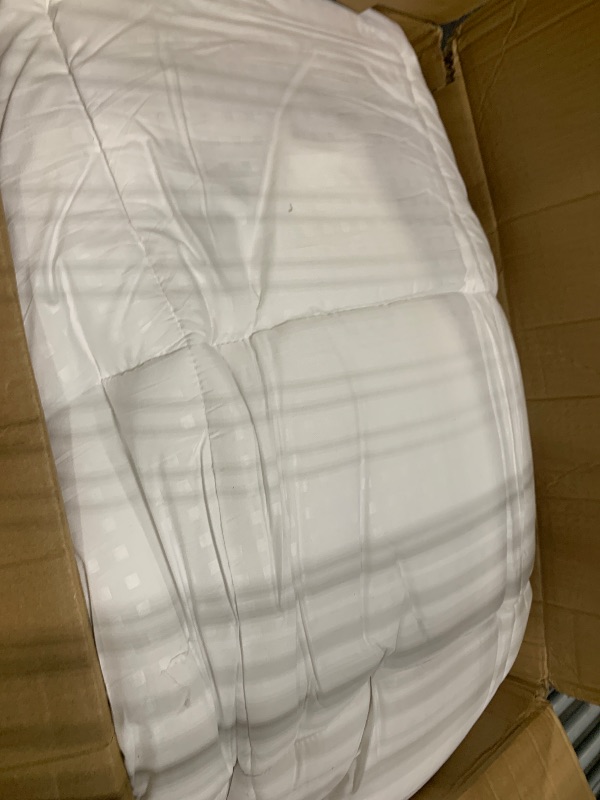 Photo 1 of ****** AS IS ALL SALES FINAL NO RETURNS **** King Size Dual Layer 4 Inch Memory Foam Mattress Topper, 2 Inch Gel Memory Foam and 2 Inch Cooling Pillow Top Mattress Pad Cover for Back Pain, Medium Support