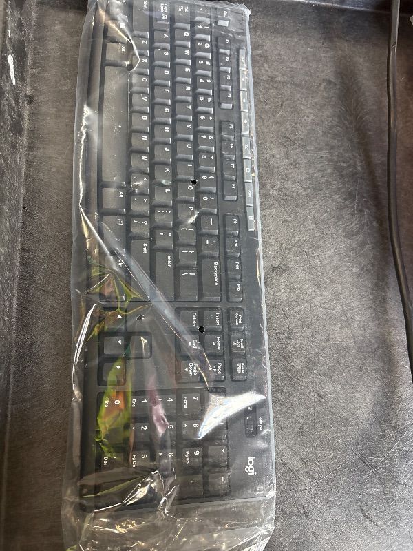 Photo 1 of ** MISSING MOUSSE** Logitech MK270 Wireless Keyboard and Mouse Combo for Windows, 2.4 GHz Wireless, Compact Mouse, 8 Multimedia and Shortcut Keys, 2-Year Battery Life, for PC, Laptop - Black