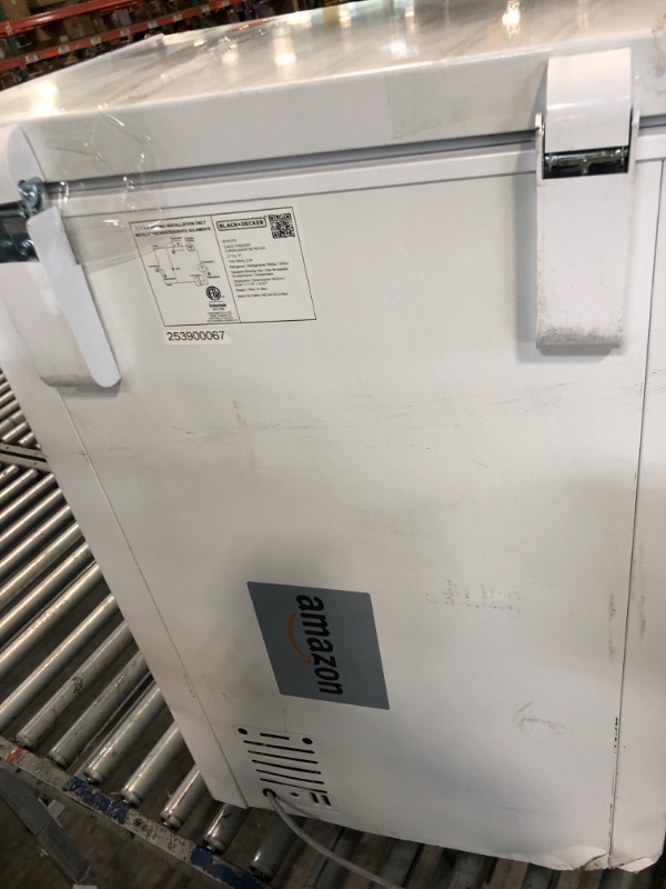 Photo 1 of *** MINOR DAMAGE MAKRS*** BLACK+DECKER 2.7 Cu. Ft. Compact Chest Freezer, Deep Freezer Holds Up To 94.5 Lbs. of Frozen Food, Removable Storage Basket, BCFK276, White