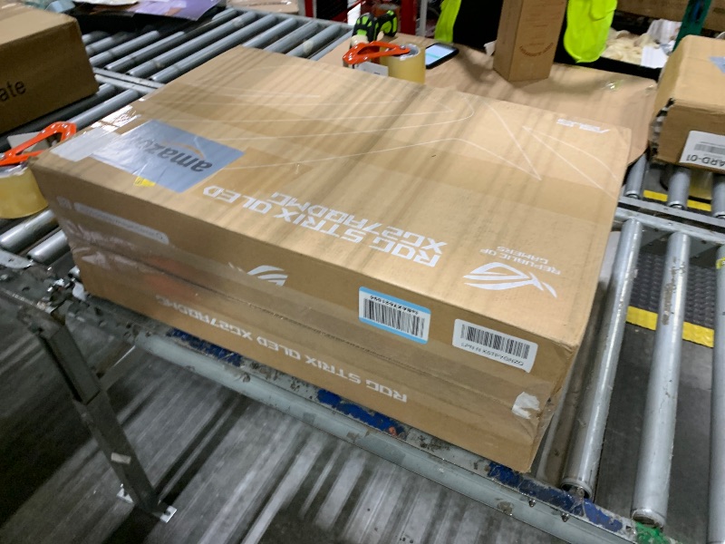Photo 1 of *** SOLD FOR PARTS ONLY **** *** BROKEN DOES NOT WORK ***ASUS ROG Strix 27” 1440P OLED Gaming Monitor (XG27AQDMG) - QHD, Glossy OLED, 240Hz, 0.03ms, Custom Heatsink, Anti-flicker,Uniform Brightness, G-SYNC Compatible, 99% DCI-P3, DisplayWidget, 3yr warran