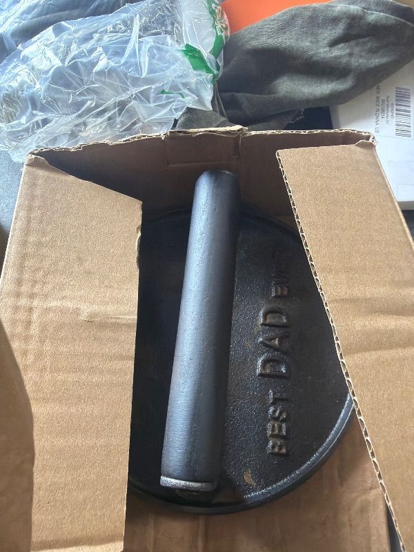 Photo 1 of * rusted**
BEST DAD EVER Heavy Duty Cast Iron Grill Press Burger Press Bacon Press Barbecue Press Meat Press Burger Smasher Griddle Press Round Garlic Press with Anti Scalding Wooden Handle Gifts for Dad(7”)