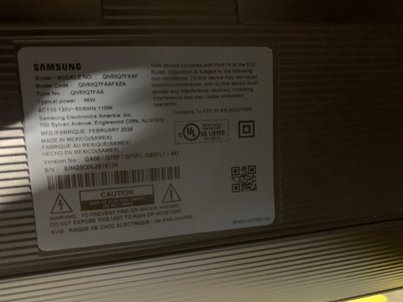 Photo 1 of ***BROKEN SCREEN***  SALE FOR PARTS *** Samsung 50-Inch Class QLED Q7F Series Samsung Vision AI Smart TV (2025 Model, 50Q7F) Quantum HDR, Object Tracking Sound Lite, Q4 AI Gen1 Processor, 4K upscaling, Gaming Hub, Alexa Built-in