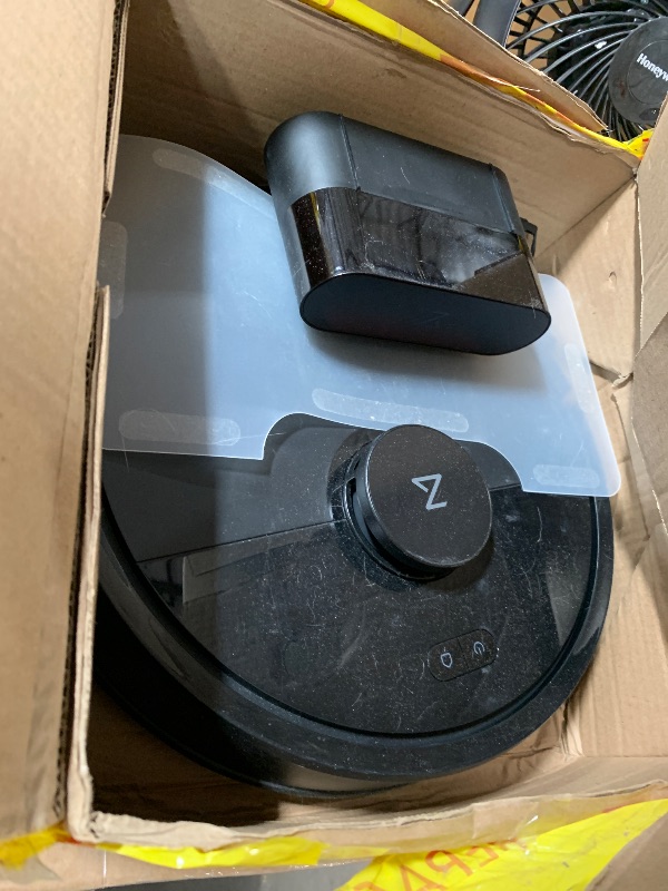 View 3 of ** PARTS ONLY NONFUNCTIONAL**
roborock Q7 L5 Robot Vacuum and Mop, 8,000 Pa Suction