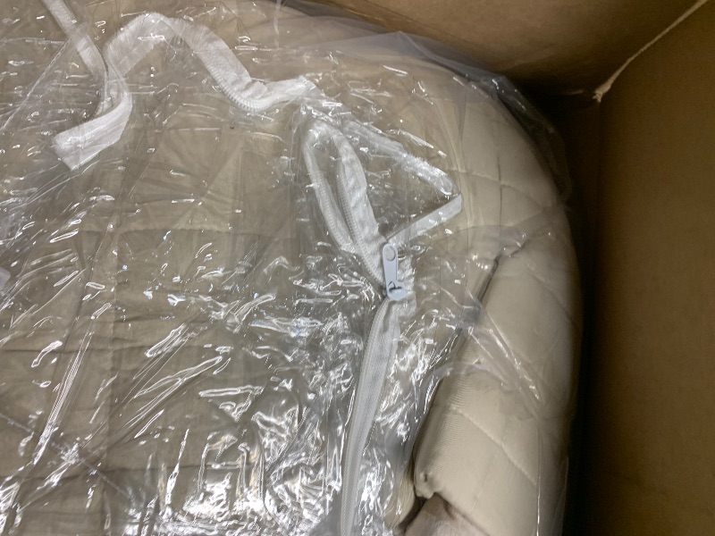 Photo 1 of (USED ITEM) INCOMPLETE
LR Rocaloca Quilt Set - Oversized King, Beige, Velvet, 120"x120"
