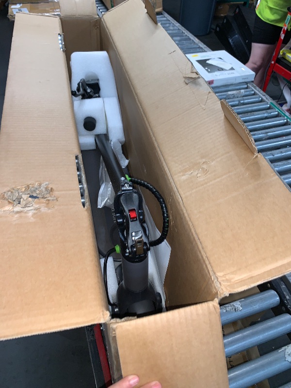 Photo 1 of ** PARTS ONLY DAMAGE WIRE CUT NONFUNCTIONAL**
VOLPAM Electric Scooter, 350W Motor, 19 Mph