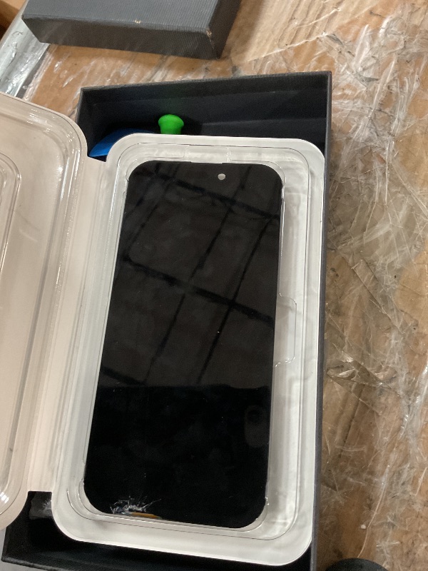 Photo 1 of ** bottom of the screen is cracked **
for iPhone 16 Pro Screen Replacement 6.3 inch