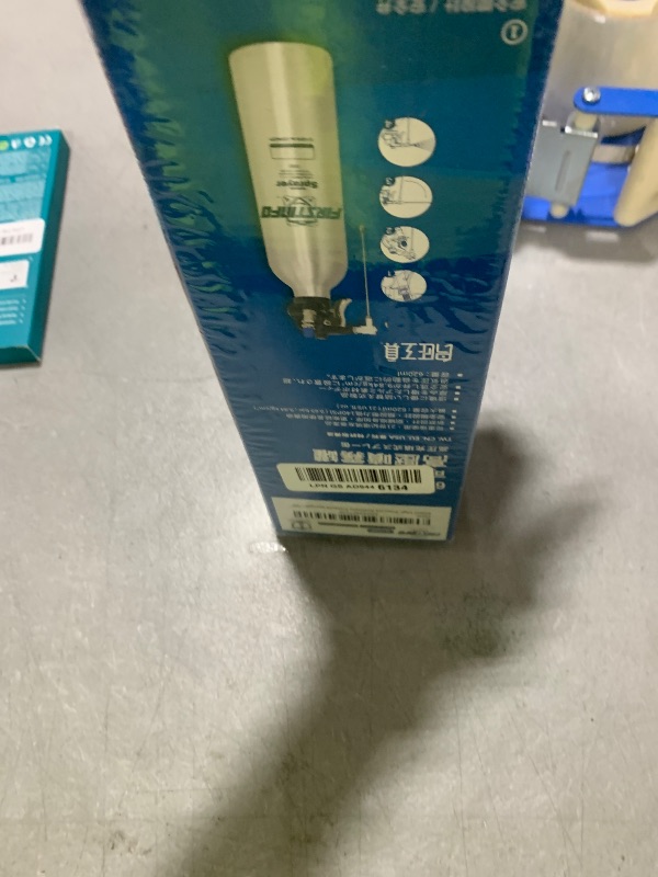 Photo 1 of FIRSTINFO Refillable Pressure Fluid Spray Can, 140 PSI