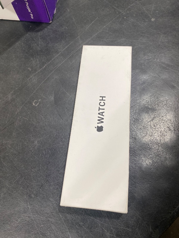Photo 1 of Apple Watch SE (2nd Gen) GPS 40mm Silver Aluminum