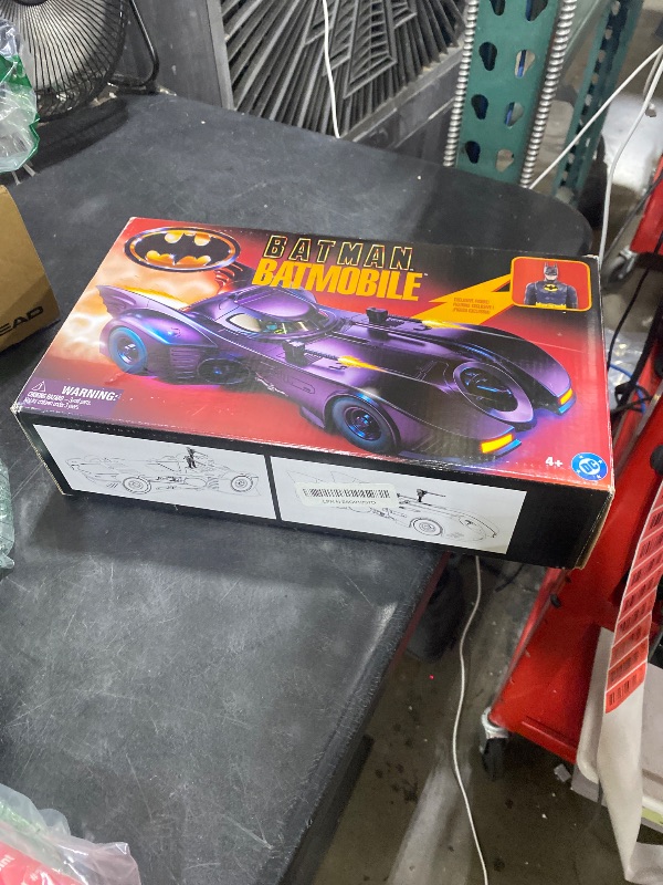 Photo 1 of Spin Master DC Comics Batman '89 Batmobile & Batman Action Figure Set