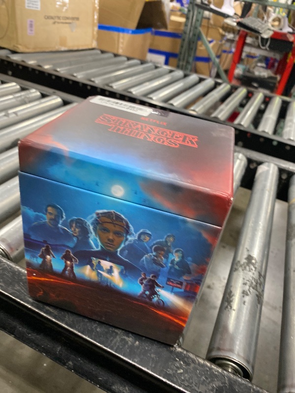 Photo 1 of Stranger Things: The Complete Series [Deluxe Edition] [4K Ultra HD]